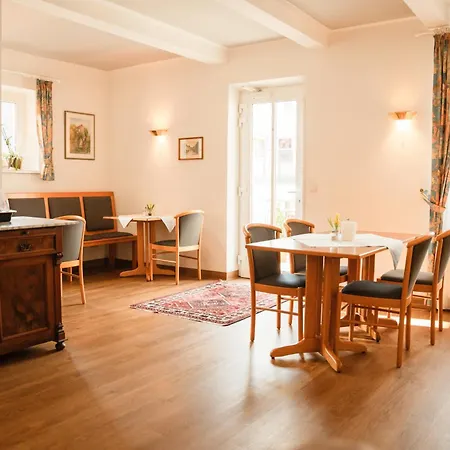 Bruckmayers Gaestehaus 3* Pottenstein