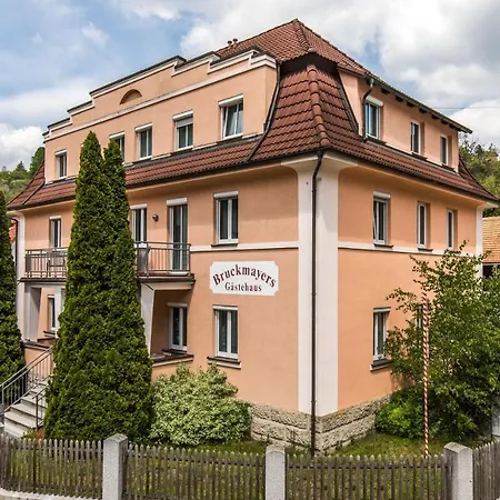 Bruckmayers Gaestehaus 3*