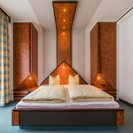 Bruckmayers Gaestehaus 3*
